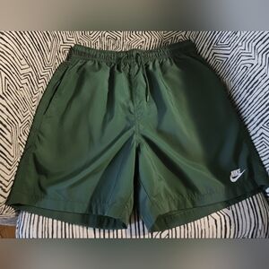 Nike Club Men's Woven Flow Shorts  - Fir Green - FN3307-323 - Men's Size XL